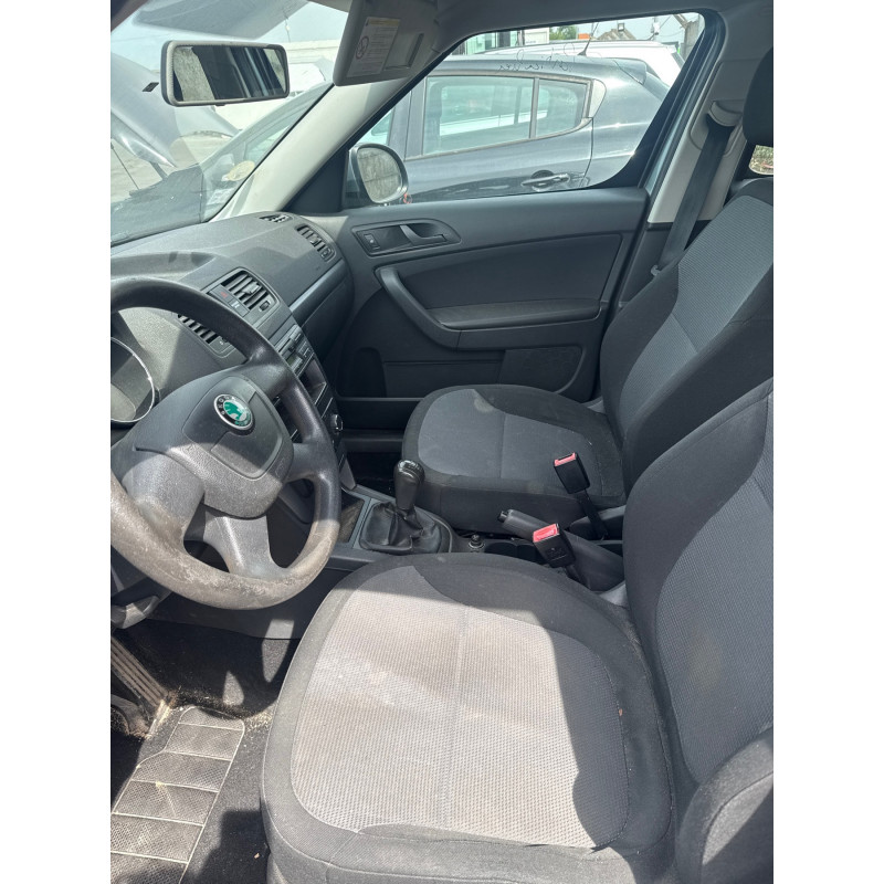 SKODA YETI PHASE 1 2.0 TDI - 16V TURBO Photo n°19