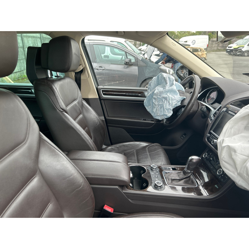 VOLKSWAGEN TOUAREG 2 PHASE 1 3.0 TDI - 24V V6 TURBO 4 MOTION 4X4 Photo n°9