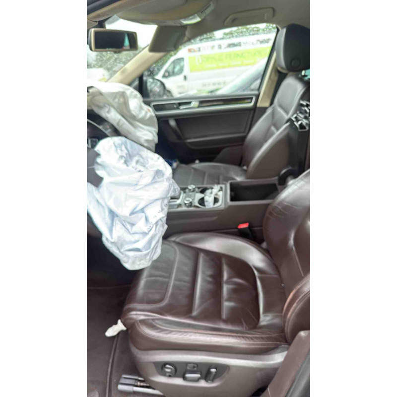 VOLKSWAGEN TOUAREG 2 PHASE 1 3.0 TDI - 24V V6 TURBO 4 MOTION 4X4 Photo n°16