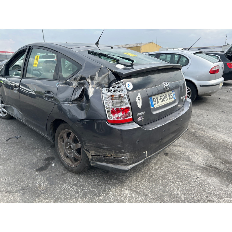 TOYOTA PRIUS 2 1.5i - 16V HYBRID Photo n°6