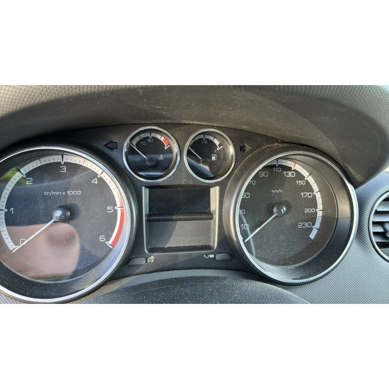 PEUGEOT 308 1 PHASE 1 1.6 HDI - 16V TURBO Photo n°8
