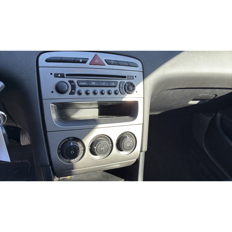 PEUGEOT 308 1 PHASE 1 1.6 HDI - 16V TURBO Photo n°11