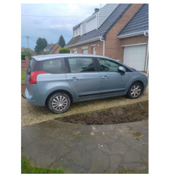 PEUGEOT 5008 1 PHASE 1 1.6 HDI - 8V TURBO Photo n°1