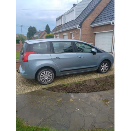 PEUGEOT 5008 1 PHASE 1 1.6 HDI - 8V TURBO Photo n°1
