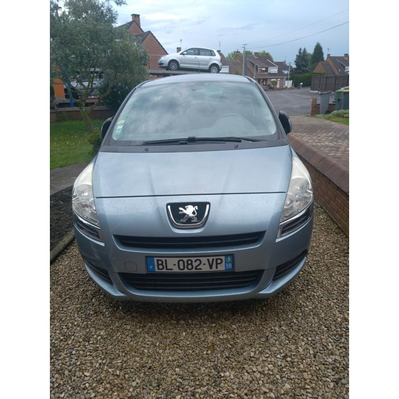 PEUGEOT 5008 1 PHASE 1 1.6 HDI - 8V TURBO Photo n°2