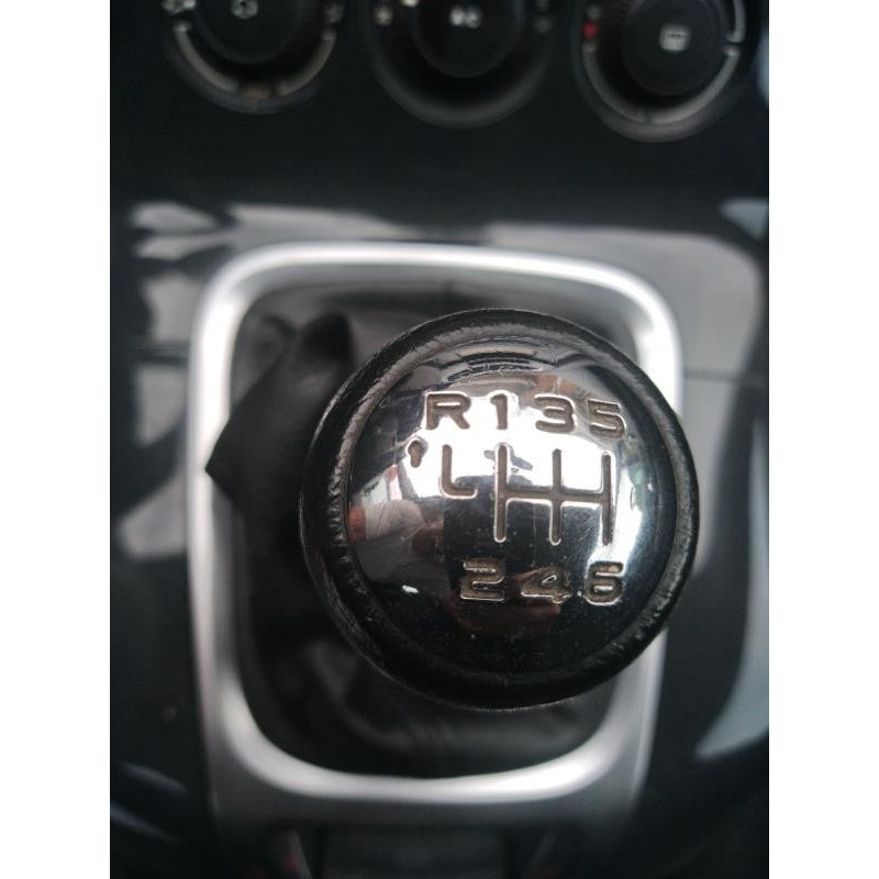 PEUGEOT 5008 1 PHASE 1 1.6 HDI - 8V TURBO Photo n°3