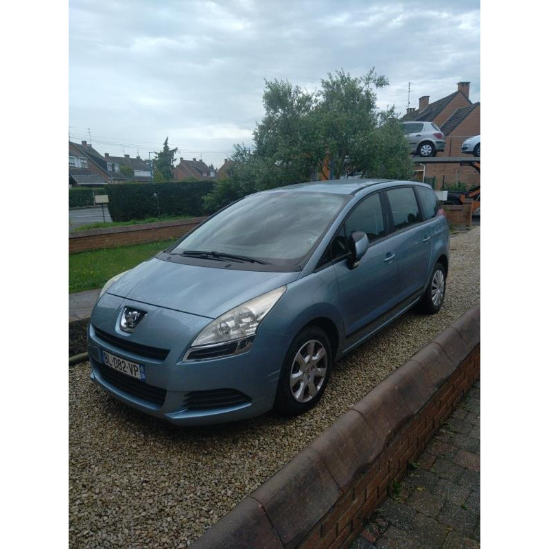 PEUGEOT 5008 1 PHASE 1 1.6 HDI - 8V TURBO Photo n°4