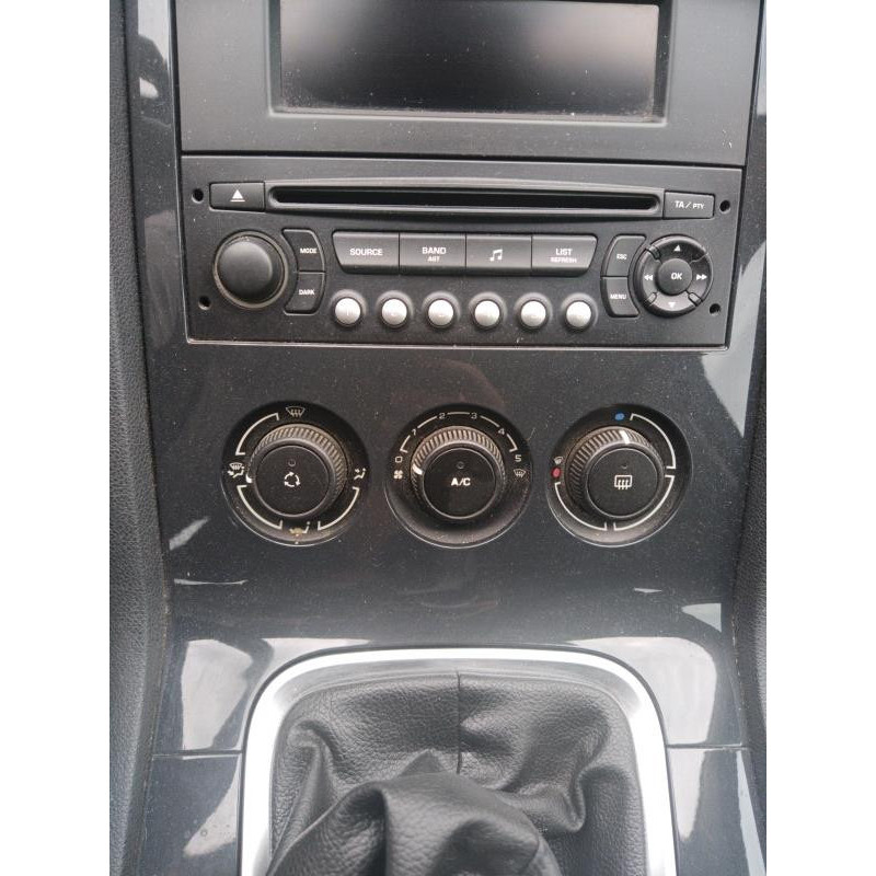 PEUGEOT 5008 1 PHASE 1 1.6 HDI - 8V TURBO Photo n°9