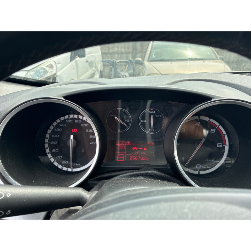 ALFA ROMEO GIULIETTA 2 PHASE 1 1.6 JTD - 16V TURBO MULTIJET Photo n°21
