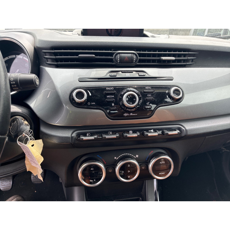 ALFA ROMEO GIULIETTA 2 PHASE 1 1.6 JTD - 16V TURBO MULTIJET Photo n°25