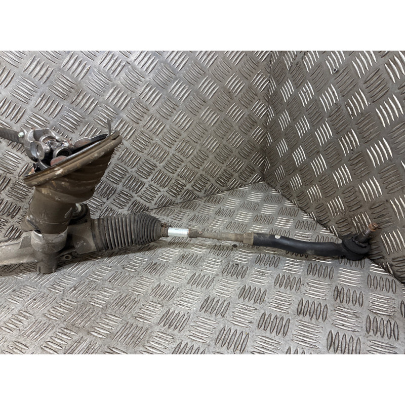 Cremaillere assistee TOYOTA VERSO-S Photo n°2