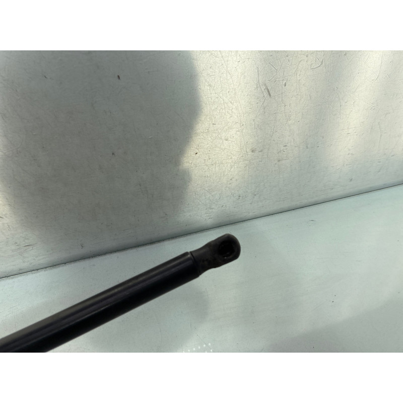 Verin de capot VOLKSWAGEN GOLF 7 Photo n°2
