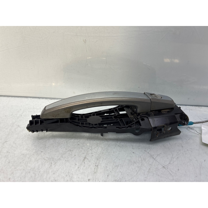 Poignee porte avant gauche OPEL MERIVA B Photo n°3