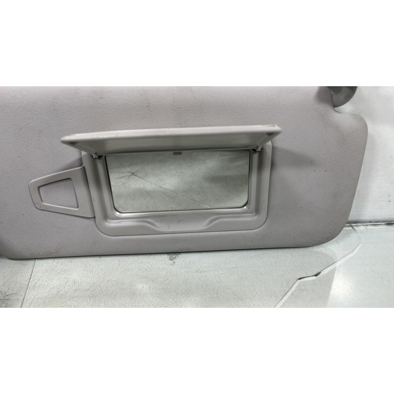 Pare soleil droit MERCEDES CLASSE B 245 Photo n°2