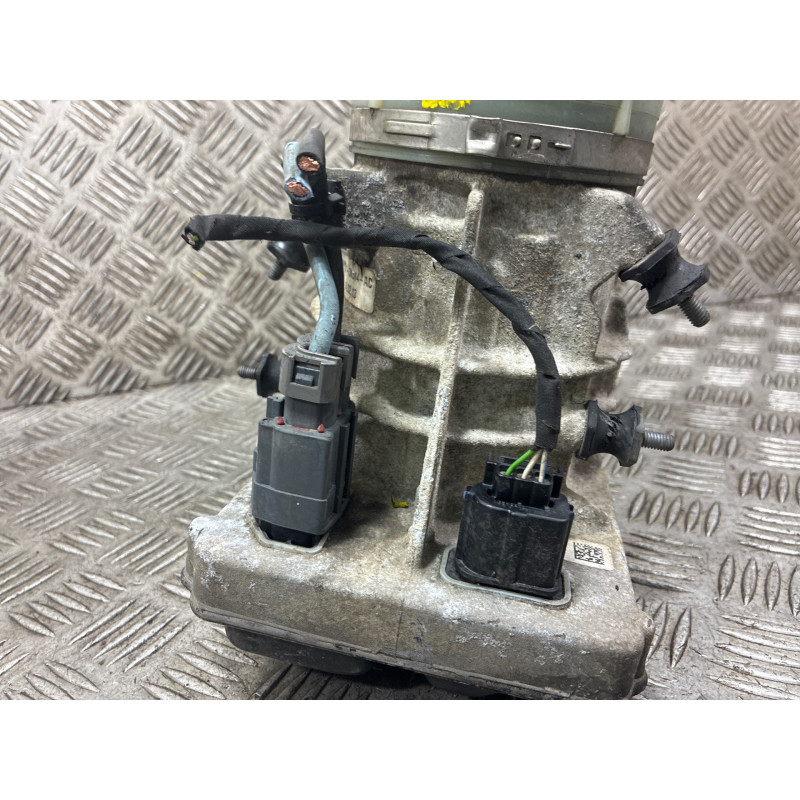 Pompe de direction FORD MONDEO 3 Photo n°4