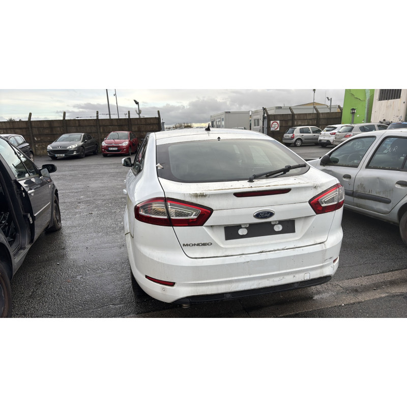 Pompe de direction FORD MONDEO 3 Photo n°10