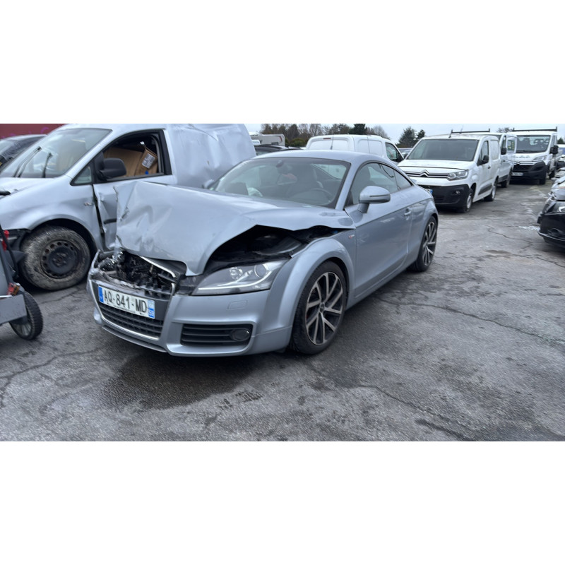 Attache ceinture arriere gauche AUDI TT 2 Photo n°4