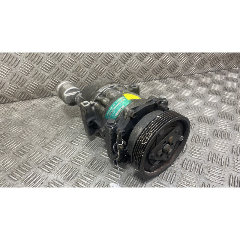 Compresseur clim RENAULT LAGUNA 1 Photo n°1