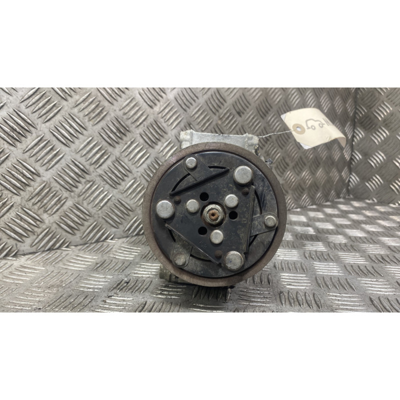 Compresseur clim RENAULT CLIO 4 Photo n°3