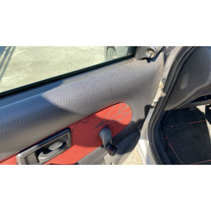 Poignee interieur avant droit PEUGEOT 106 Photo n°14