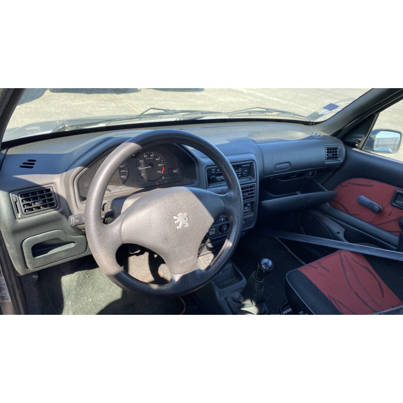 Poignee interieur avant droit PEUGEOT 106 Photo n°18