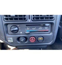 Poignee interieur avant droit PEUGEOT 106
