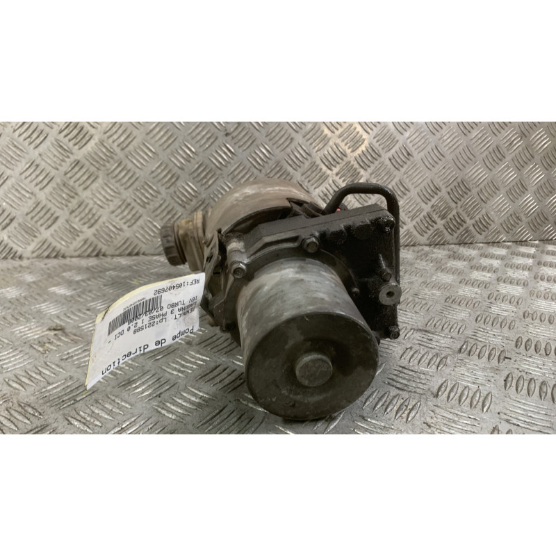 Pompe de direction RENAULT LAGUNA 3 Photo n°3