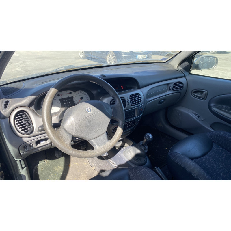 Pompe de direction RENAULT MEGANE 1 Photo n°17