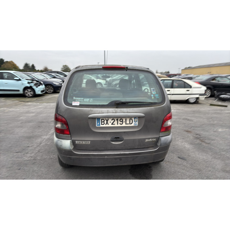 Pompe de direction RENAULT SCENIC 1 Photo n°8