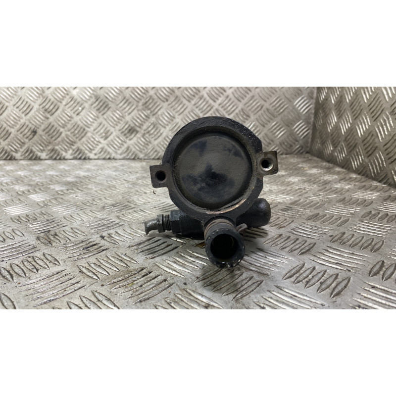 Pompe de direction RENAULT CLIO 2 Photo n°3