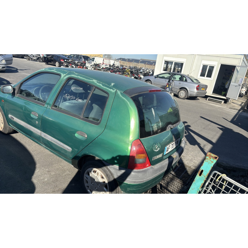 Pompe de direction RENAULT CLIO 2 Photo n°8