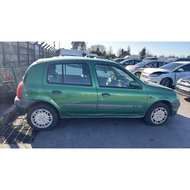 Pompe de direction RENAULT CLIO 2 Photo n°10
