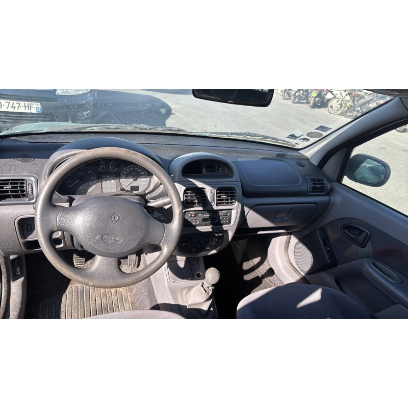 Pompe de direction RENAULT CLIO 2 Photo n°16