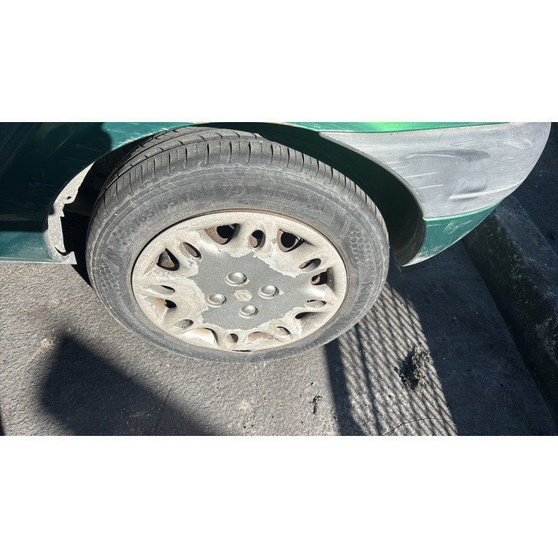 Pompe de direction RENAULT CLIO 2 Photo n°18
