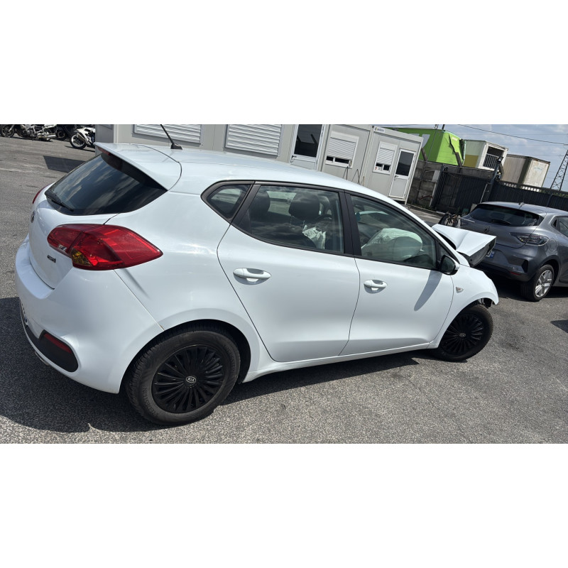 Compresseur clim KIA CEE-D 2 Photo n°10