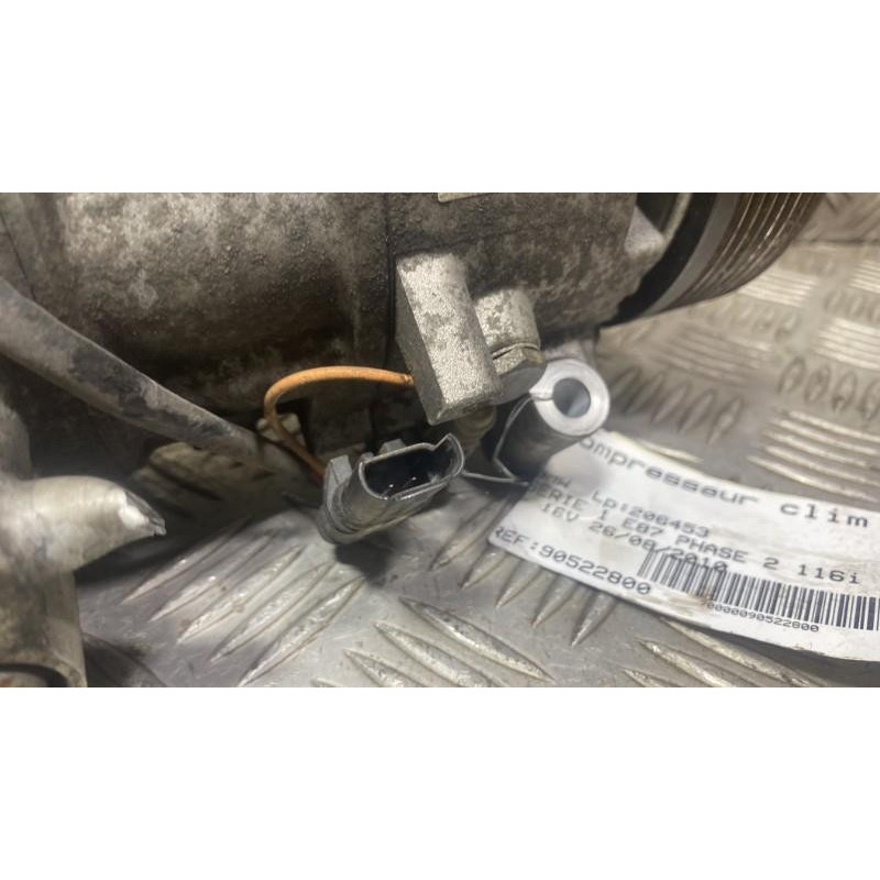 Compresseur clim BMW SERIE 1 E87 Photo n°3
