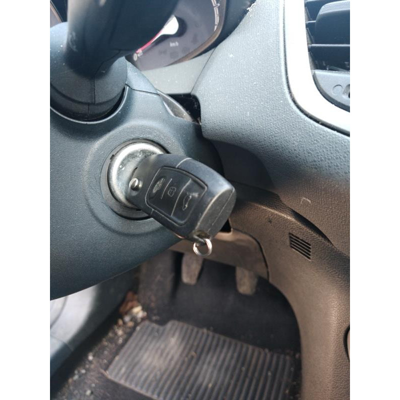 Compresseur clim FORD FIESTA 6 Photo n°11