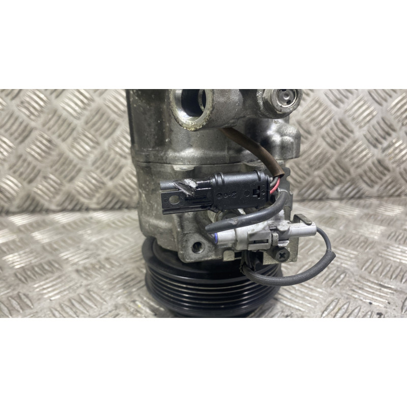 Compresseur clim BMW SERIE 5 F11 Photo n°3