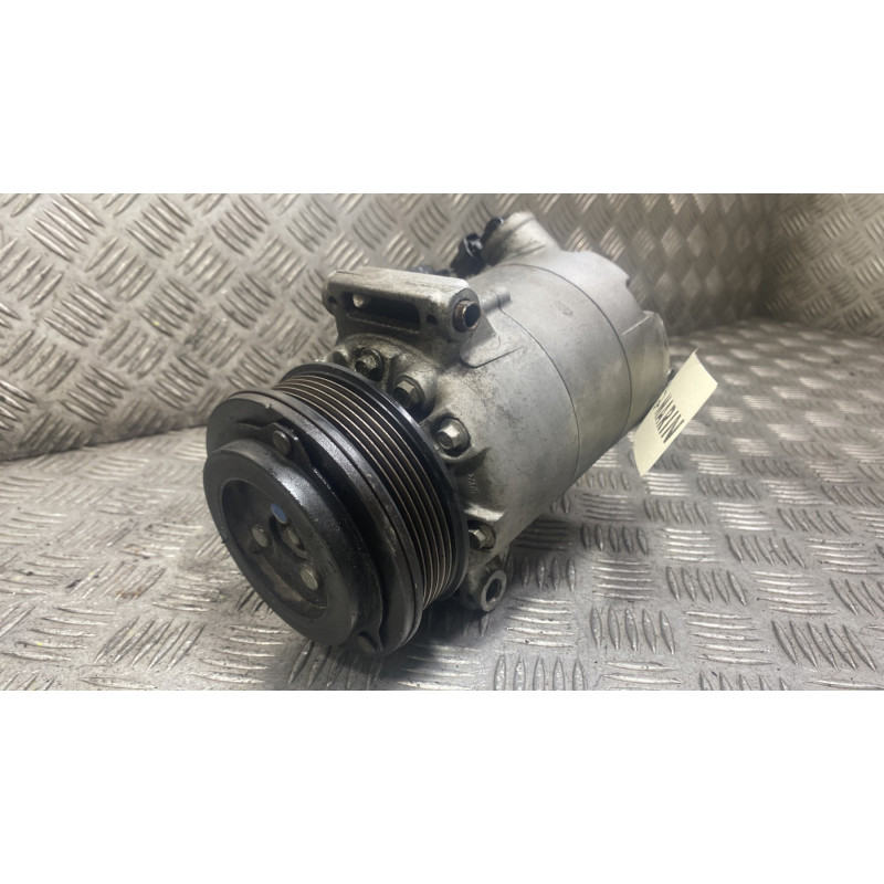 Compresseur clim FORD FOCUS 3 Photo n°4