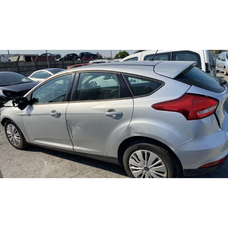 Compresseur clim FORD FOCUS 3 Photo n°9