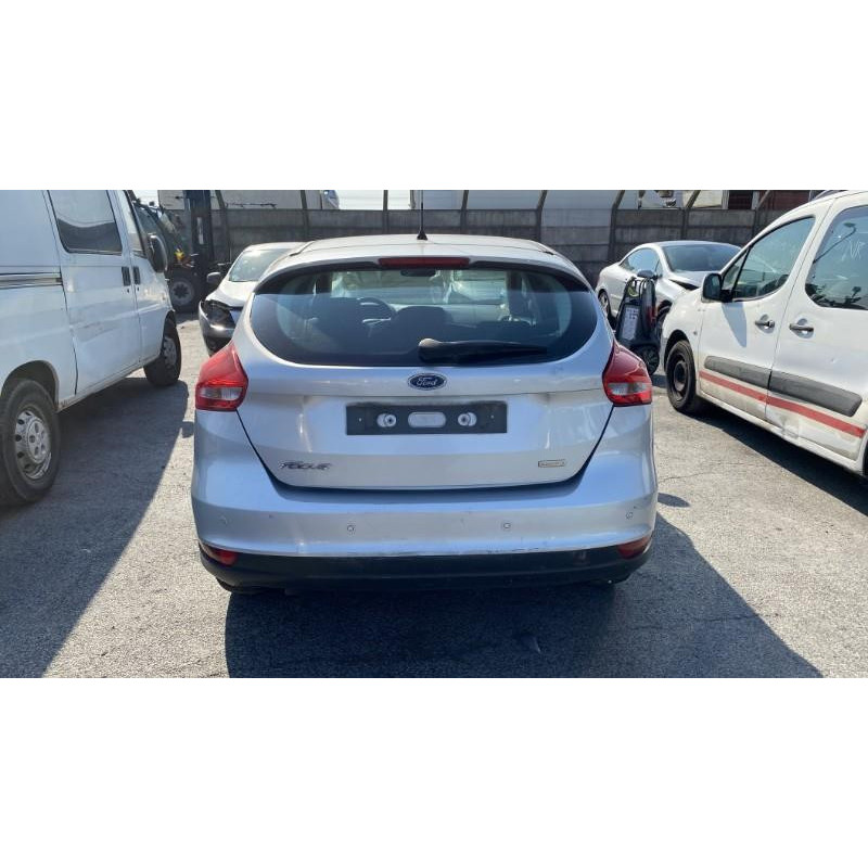 Compresseur clim FORD FOCUS 3 Photo n°10