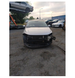 Compresseur clim VOLKSWAGEN POLO 6