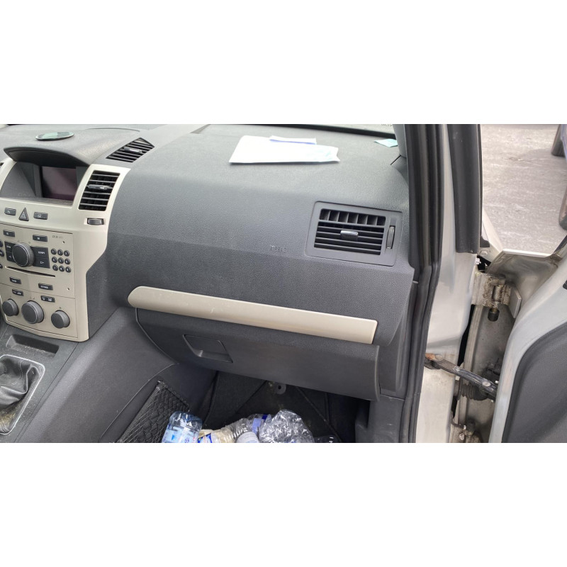 Compresseur clim OPEL ZAFIRA B Photo n°8