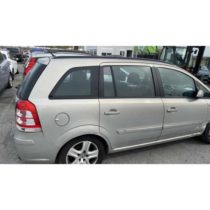 Compresseur clim OPEL ZAFIRA B Photo n°11