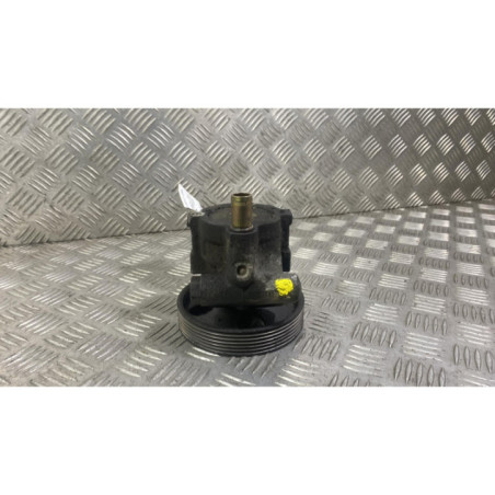 Pompe de direction OPEL VIVARO 1 Photo n°1