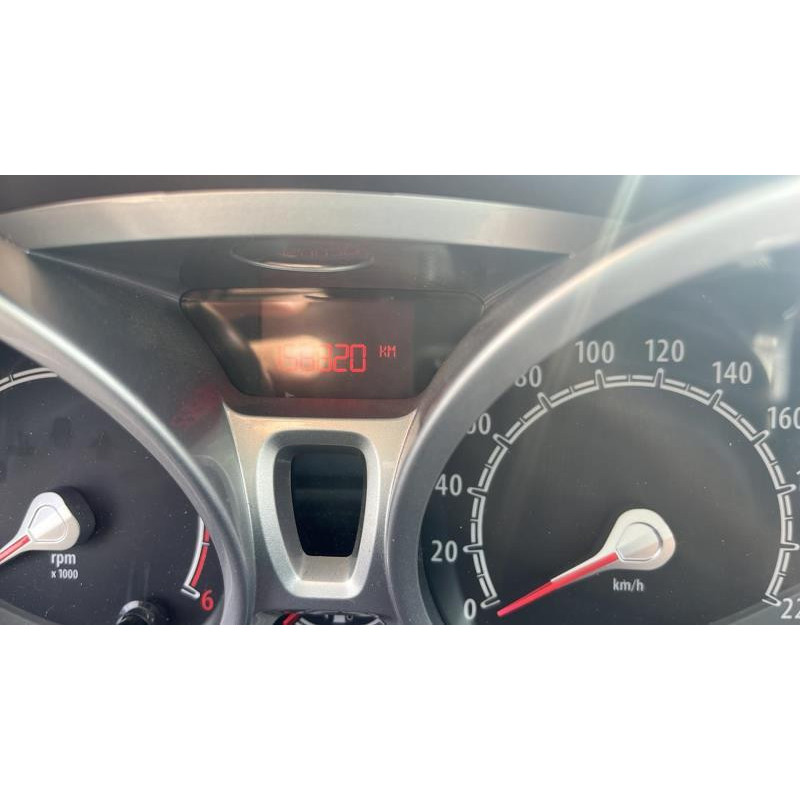 Compresseur clim FORD FIESTA 6 Photo n°13