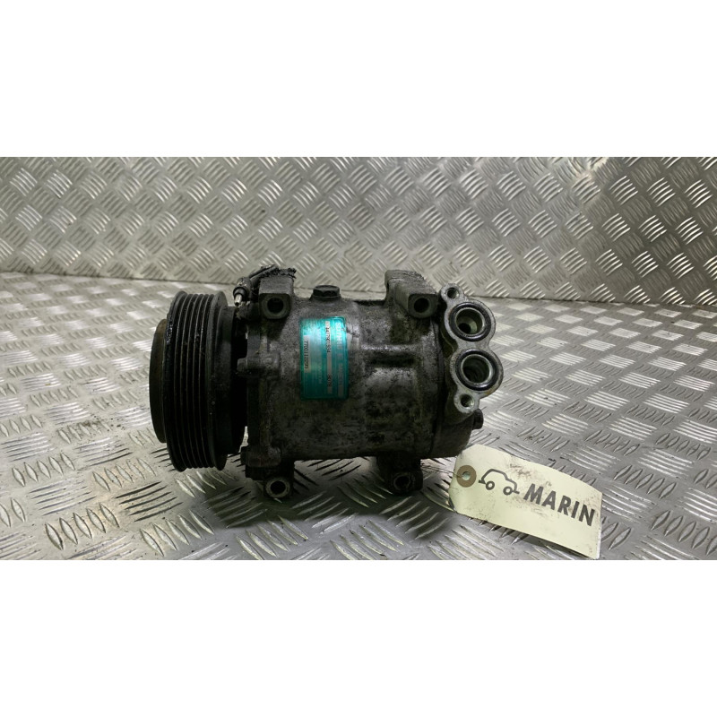 Compresseur clim RENAULT SAFRANE Photo n°3