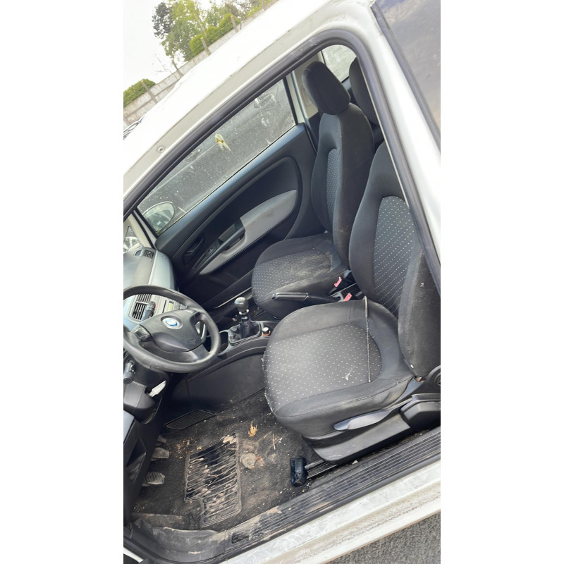 Compresseur clim FIAT GRANDE PUNTO Photo n°5