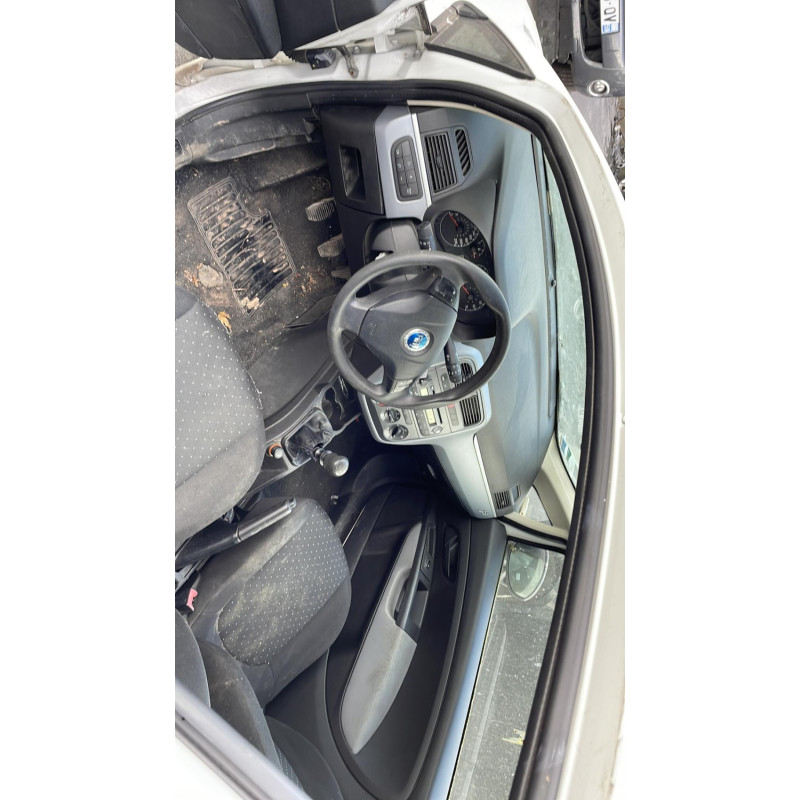 Compresseur clim FIAT GRANDE PUNTO Photo n°8