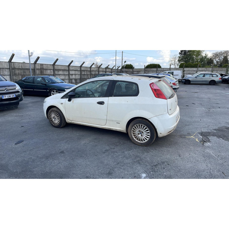 Compresseur clim FIAT GRANDE PUNTO Photo n°9